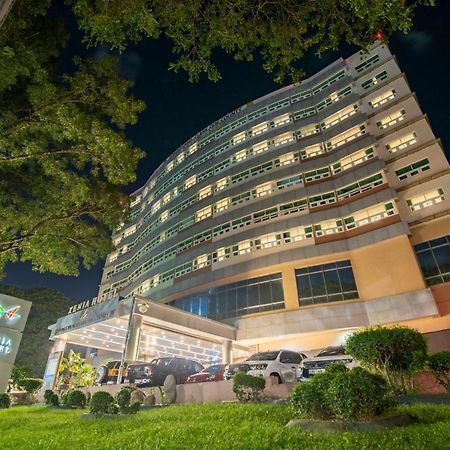 Xenia Hotel Clark Clark Field Bagian luar foto
