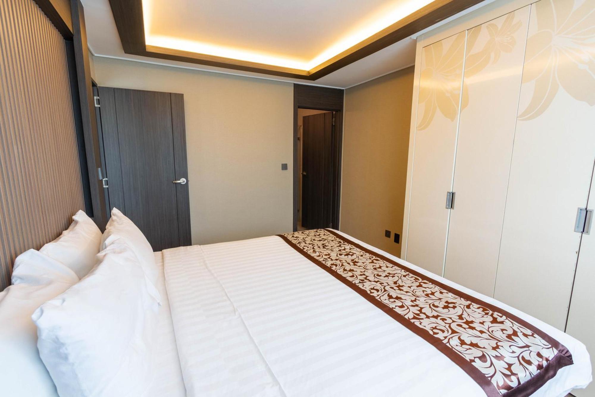 Xenia Hotel Clark Clark Field Bagian luar foto