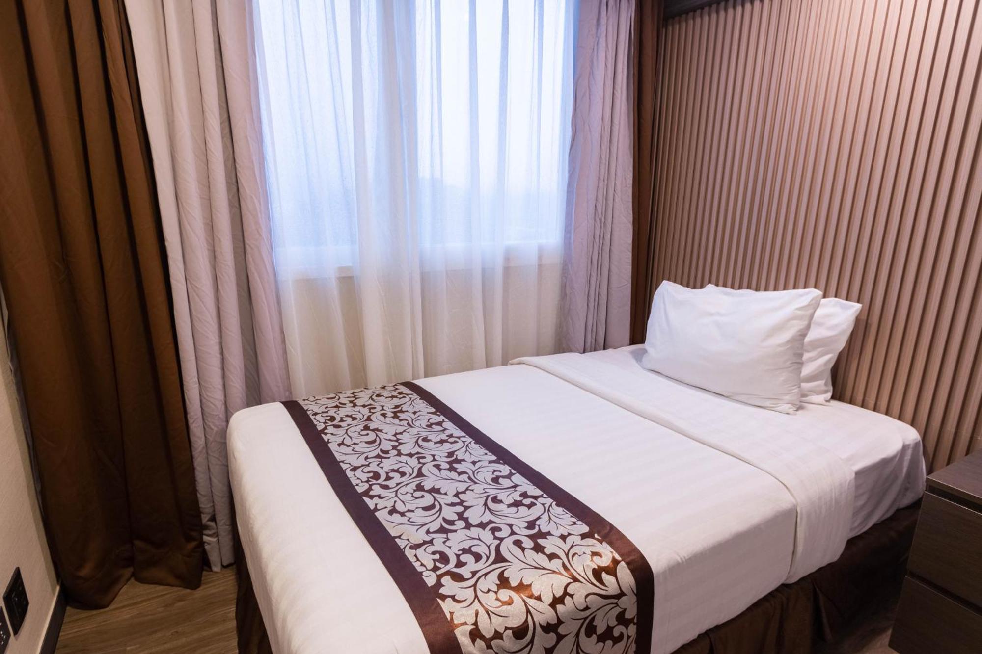 Xenia Hotel Clark Clark Field Bagian luar foto