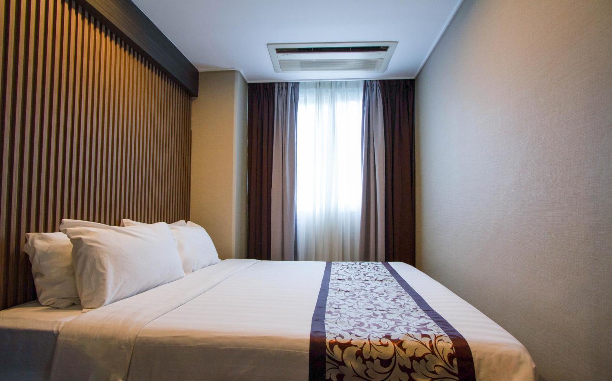Xenia Hotel Clark Clark Field Bagian luar foto