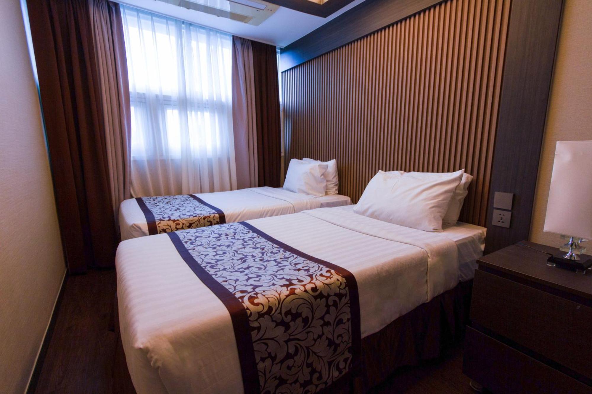 Xenia Hotel Clark Clark Field Bagian luar foto