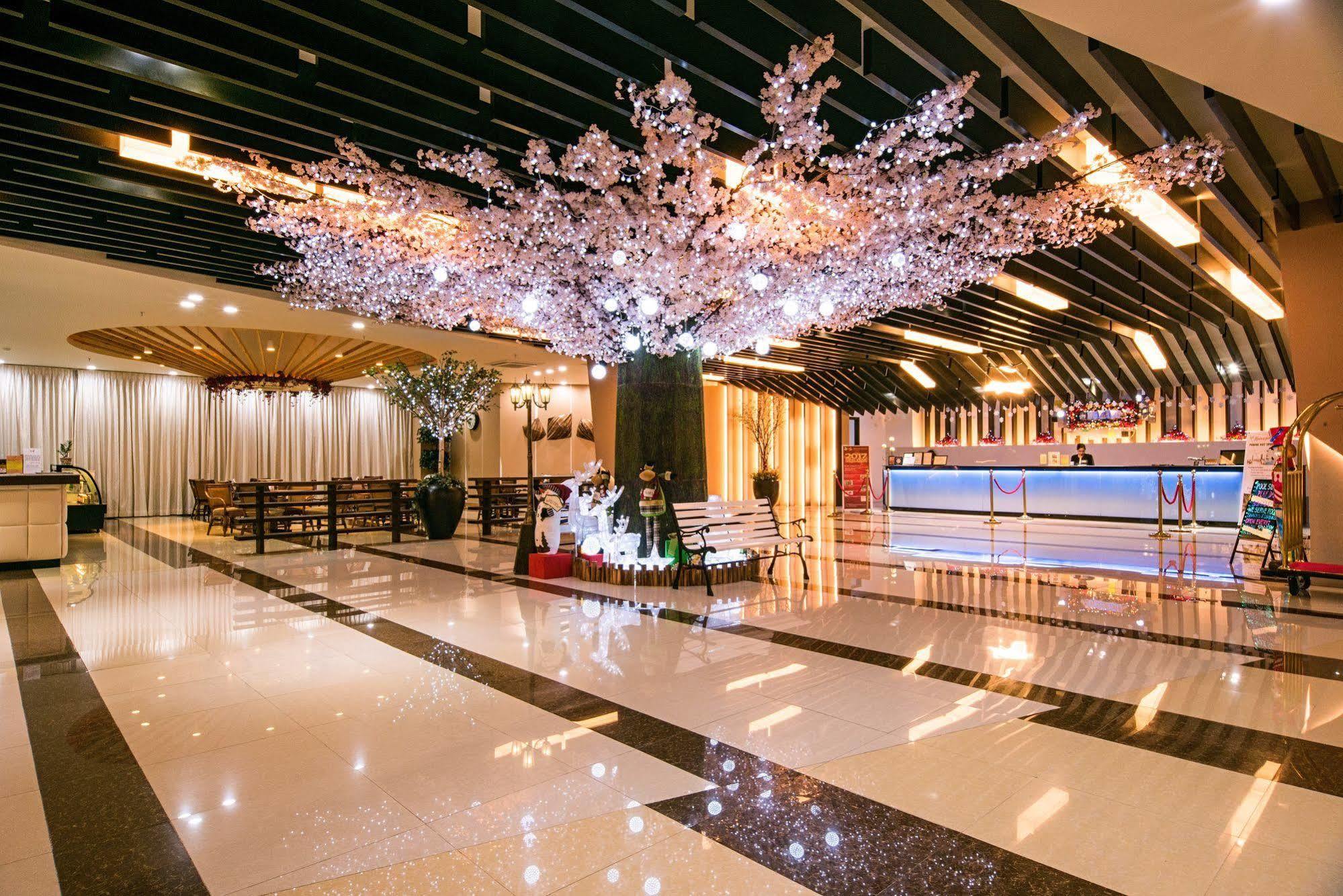Xenia Hotel Clark Clark Field Bagian luar foto